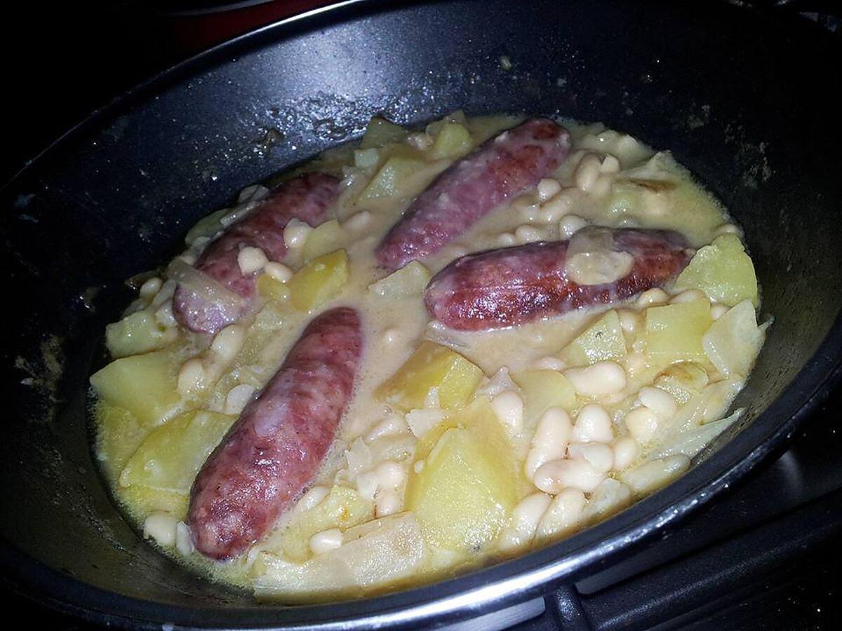 recette Ragoût de saucisses de diots au vin blanc et oignons