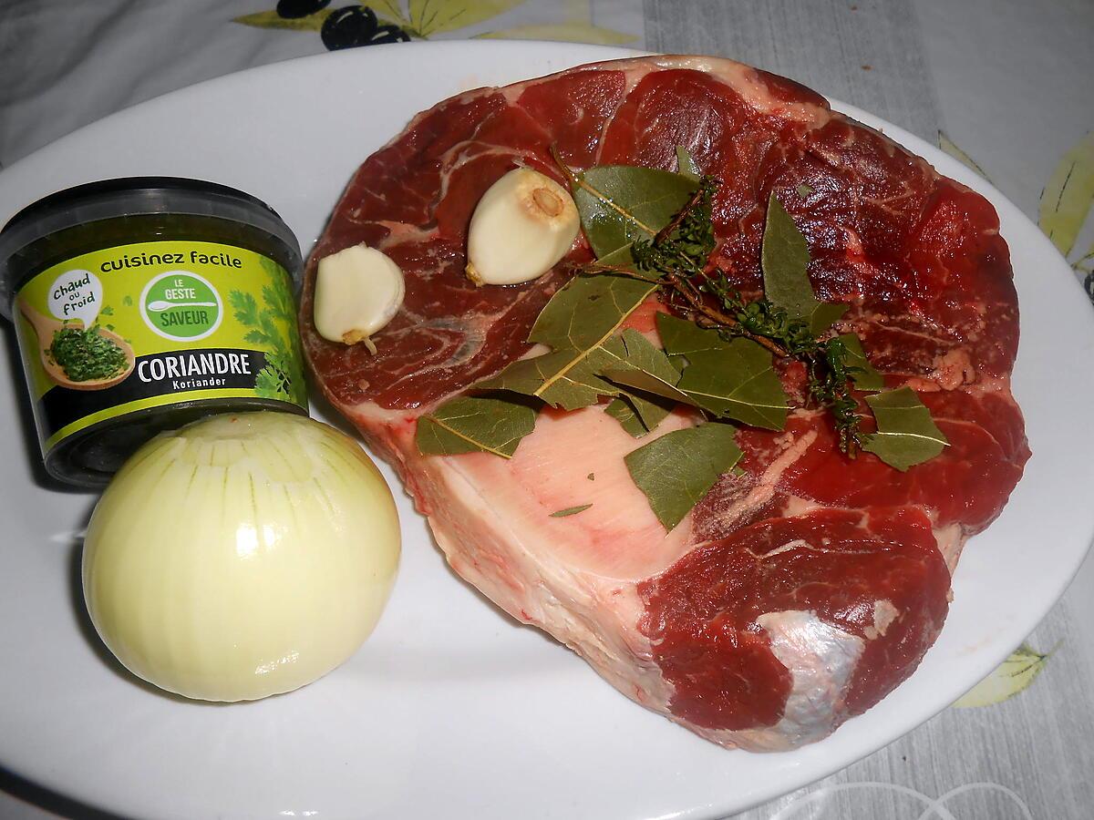 recette JARRET DE BOEUF CONFIT AUX CAROTTES POMMES DE TERRE