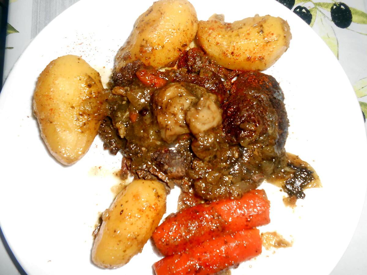 recette JARRET DE BOEUF CONFIT AUX CAROTTES POMMES DE TERRE