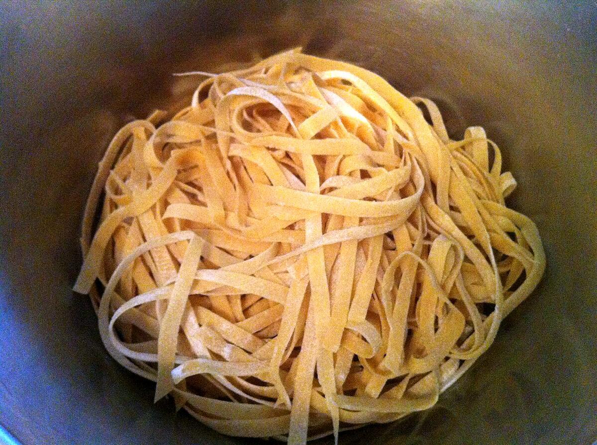 recette Tagliatelles maison reste de poulet et champignons