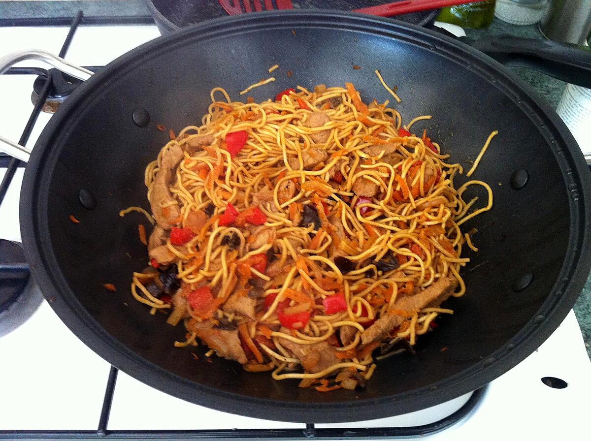 recette wok porc légumes et nouilles chinoises