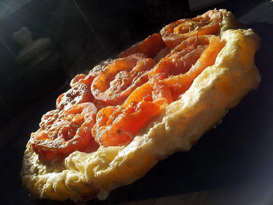 Tarte tatin aux tomates et chèvre frais