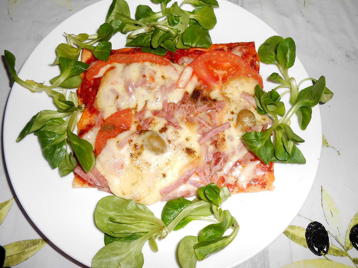 recette PIZZA DUO TOMATE ARTICHAUT/JAMBON MUNSTER