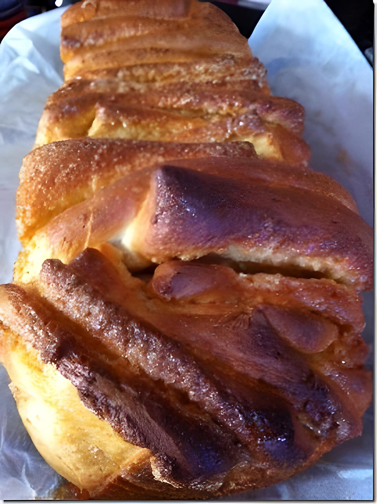 recette Brioche à effeuiller à la vanille caramélisée