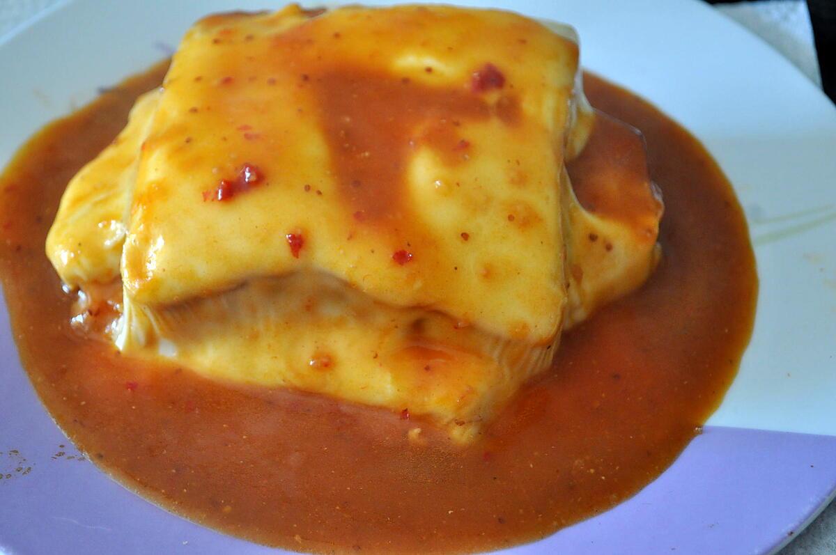 recette Francesinha, de Porto.