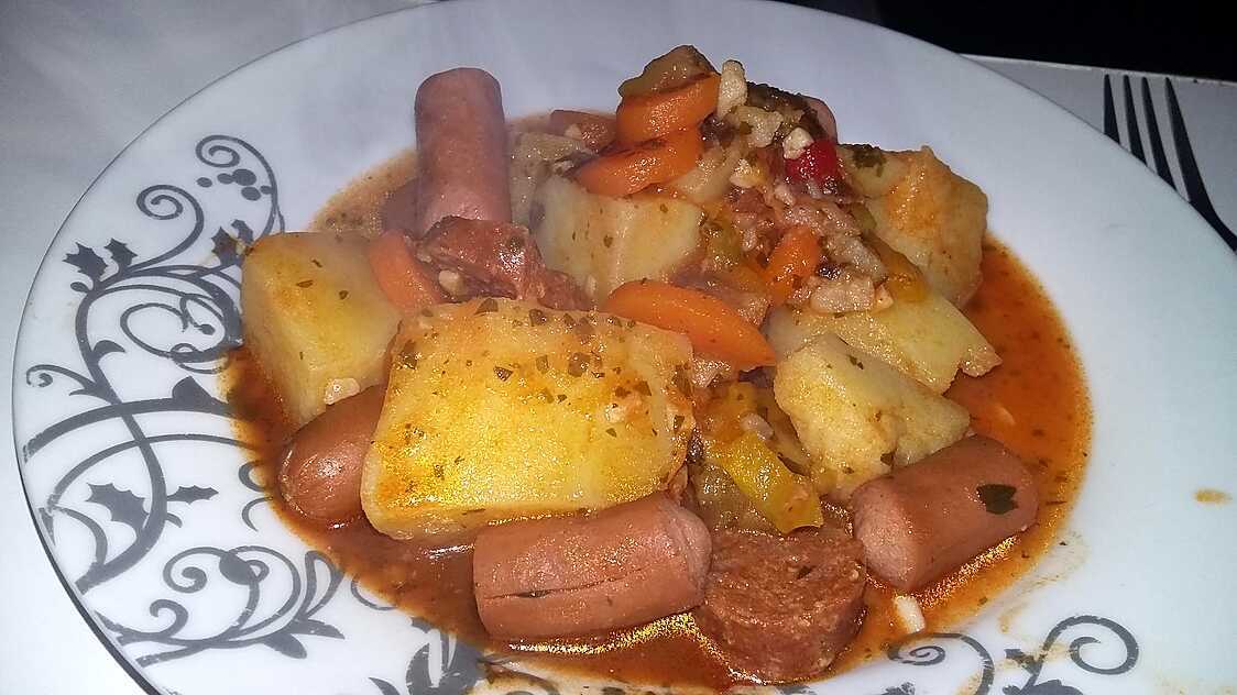 Recette de Ragoût de pomme de terre au knakis et chorizo