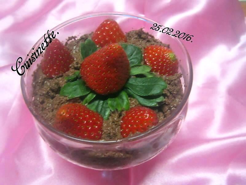 recette Coupe aux fraises mousse chocolatée.