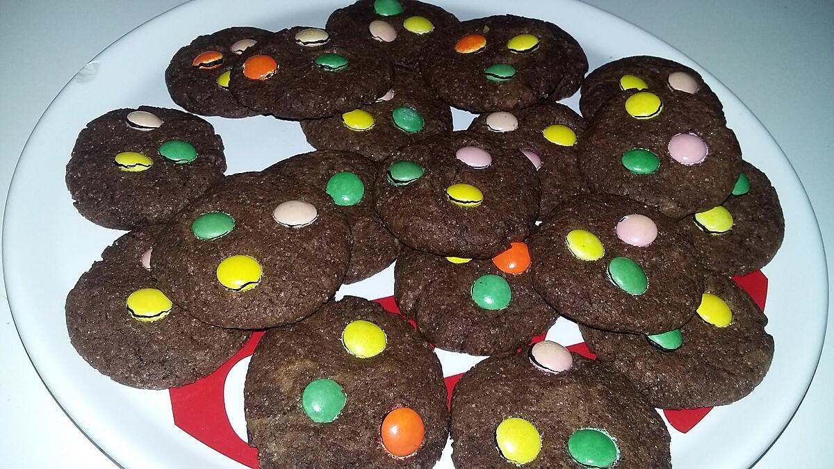 recette Cookies au beurre de cacahuète cacao et smarties