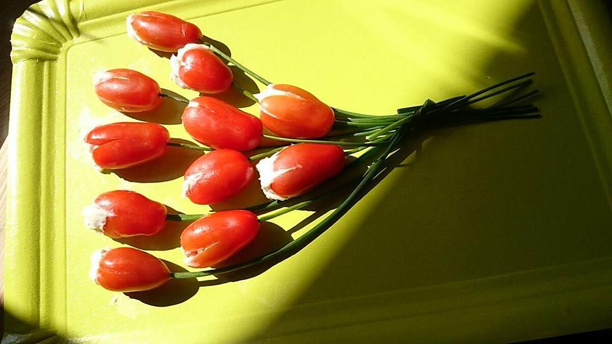 recette Bouquet de tomates tulipes apéritives au gorgonzola