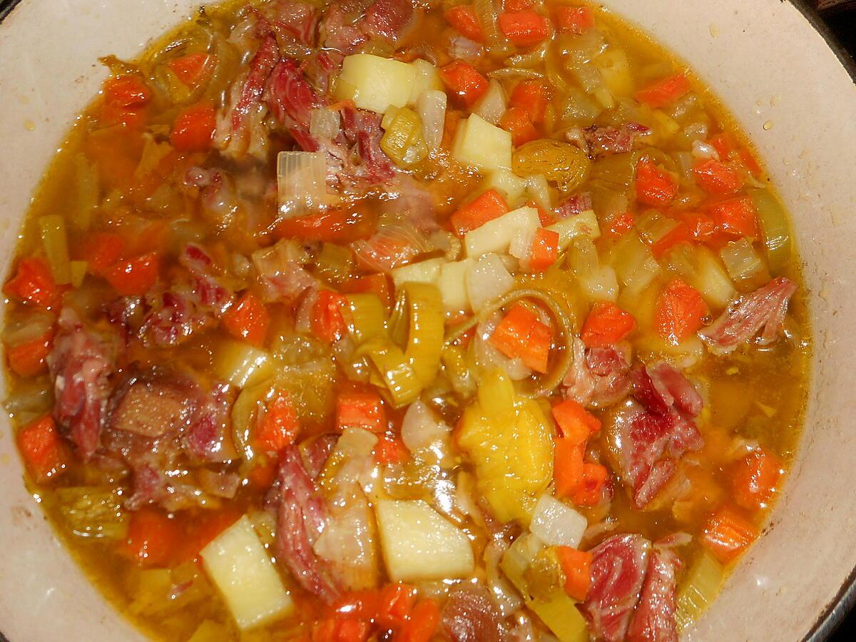 recette Soupe de légumes,jarret de porc 1/2 sel