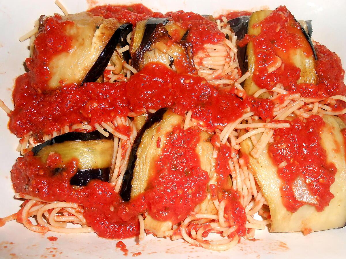 recette ROULES D'AUBERGINE AUX SPAGHETTI