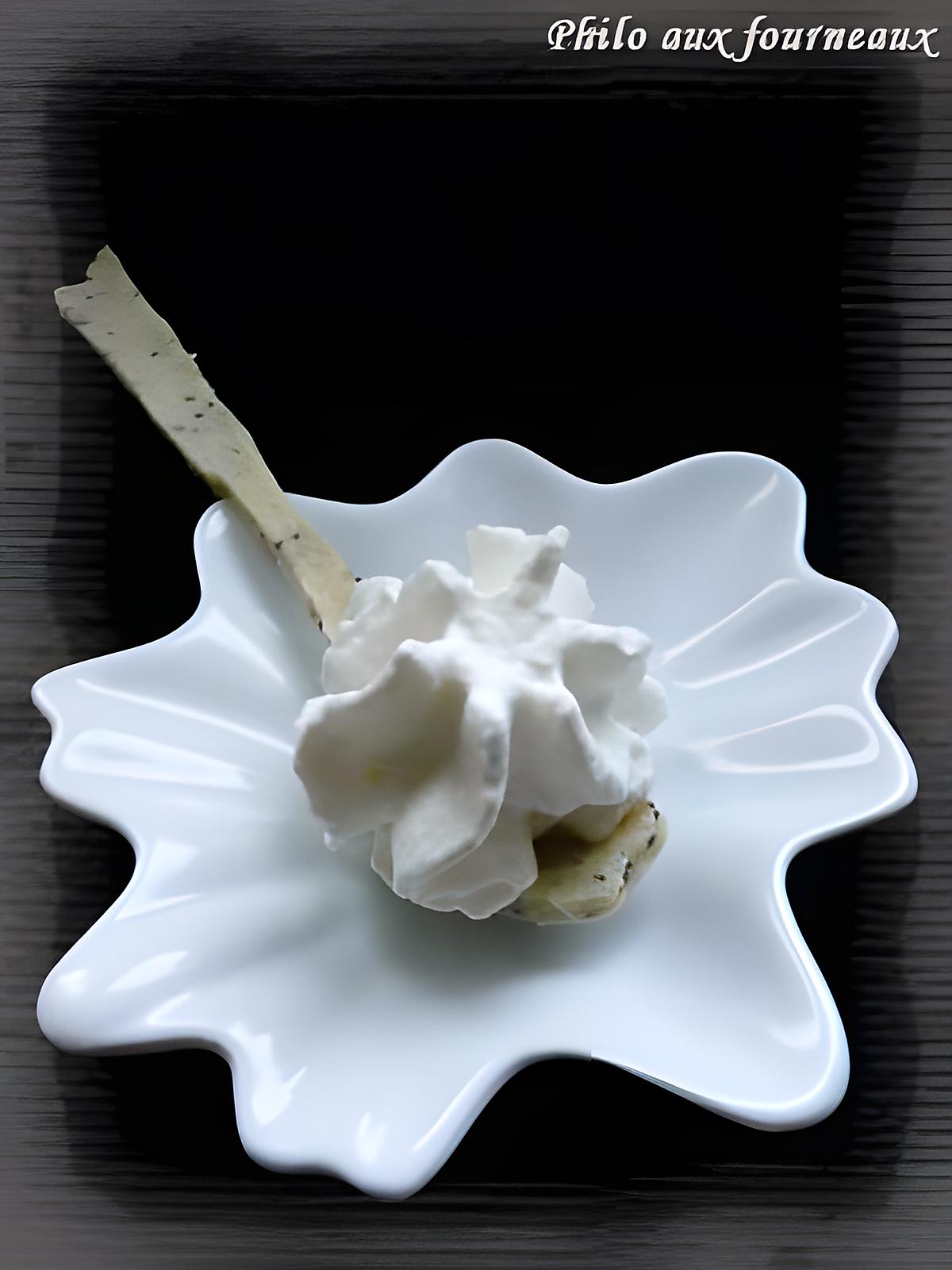 recette Cuillère sablée & sa chantilly de roquefort