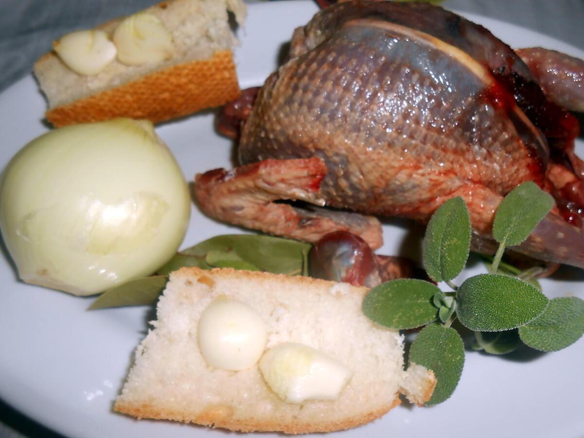 recette PIGEON SAUVAGE AU JUS ET PETITS POIS CAROTTES