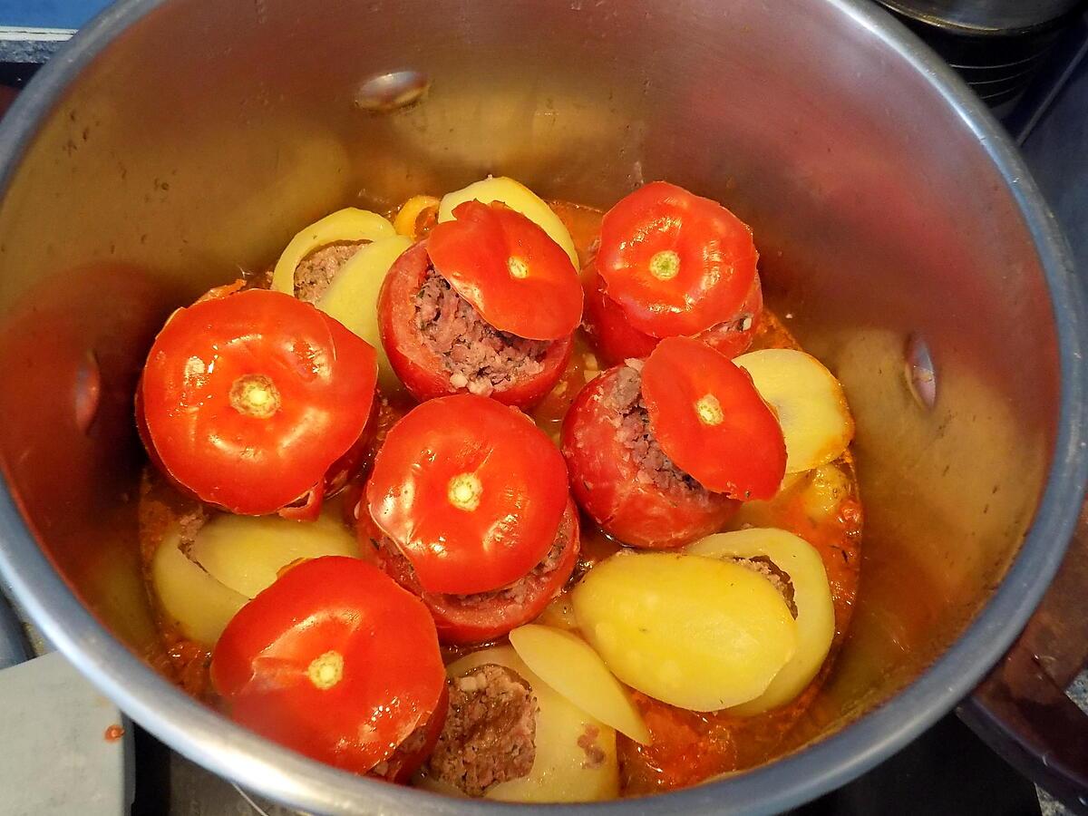 recette Tomates et pommes de terre farcies en cocotte