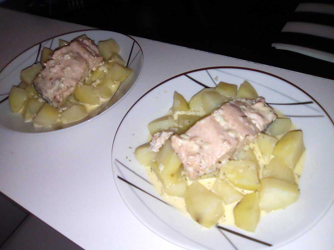Recette de Pavés de saumon et ses pommes de terre a la sauce citronné au Varoma Thermomix
