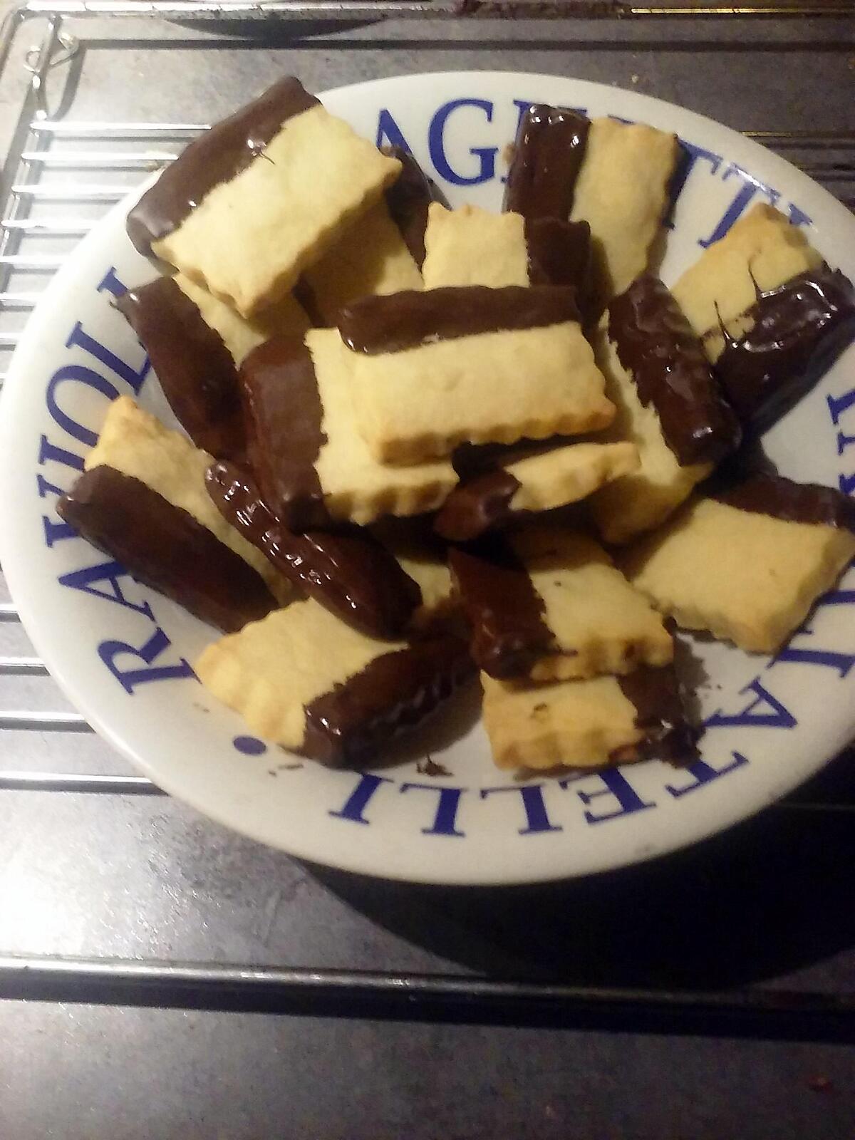 recette Sablés trempés au chocolat