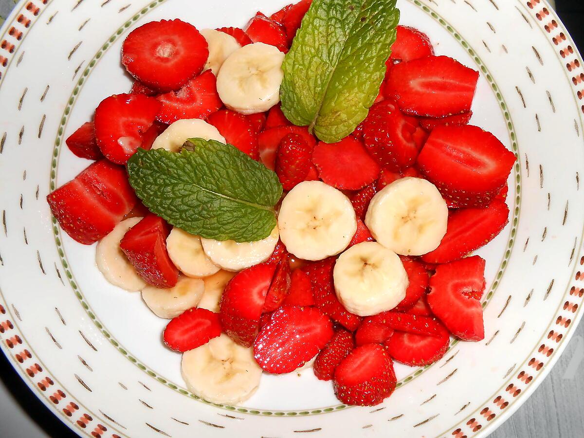 recette SALADE DE FRAISES ET BANANE