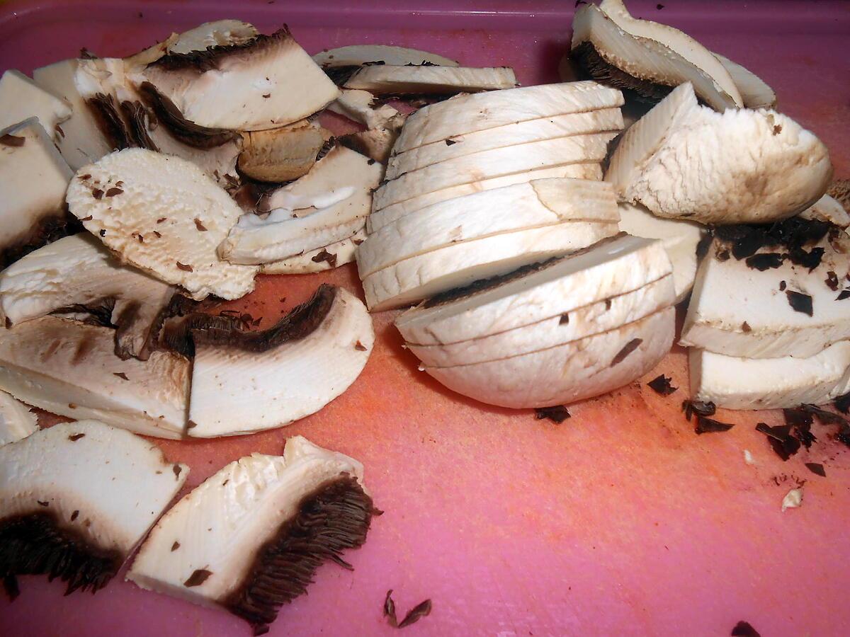 recette PENNE AUX CHAMPIGNONS SAUCE COLOMBO