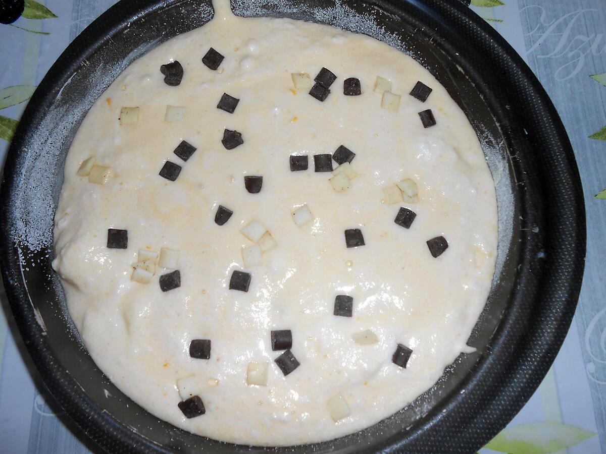 recette GATEAU DE SAVOIE AUX PEPITES DE CHOCOLAT NOIR ET BLANC