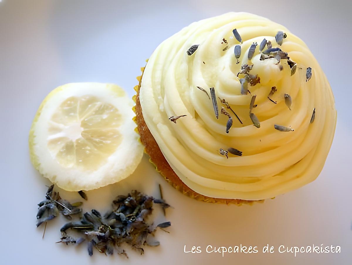 recette Cupcakes 'Lemon & Lavender Flowers' - Citron & Fleurs de Lavande