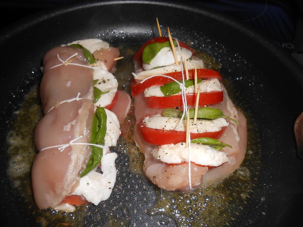 recette BLANCS DE POULET ALLA CAPRESE