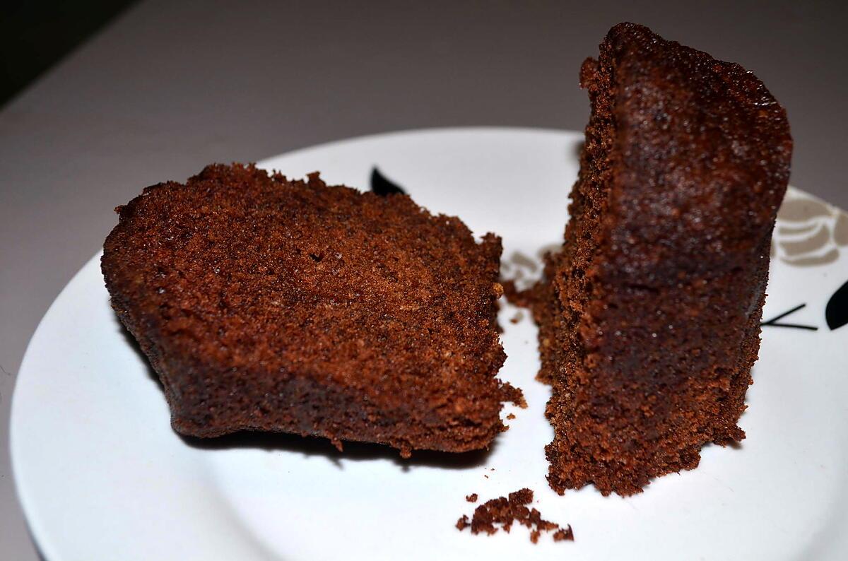 recette GATEAU AU CHOCOLAT EN CONSERVES