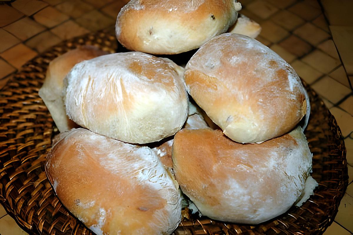 recette Petits pains de seigle aux raisins de Corinthe