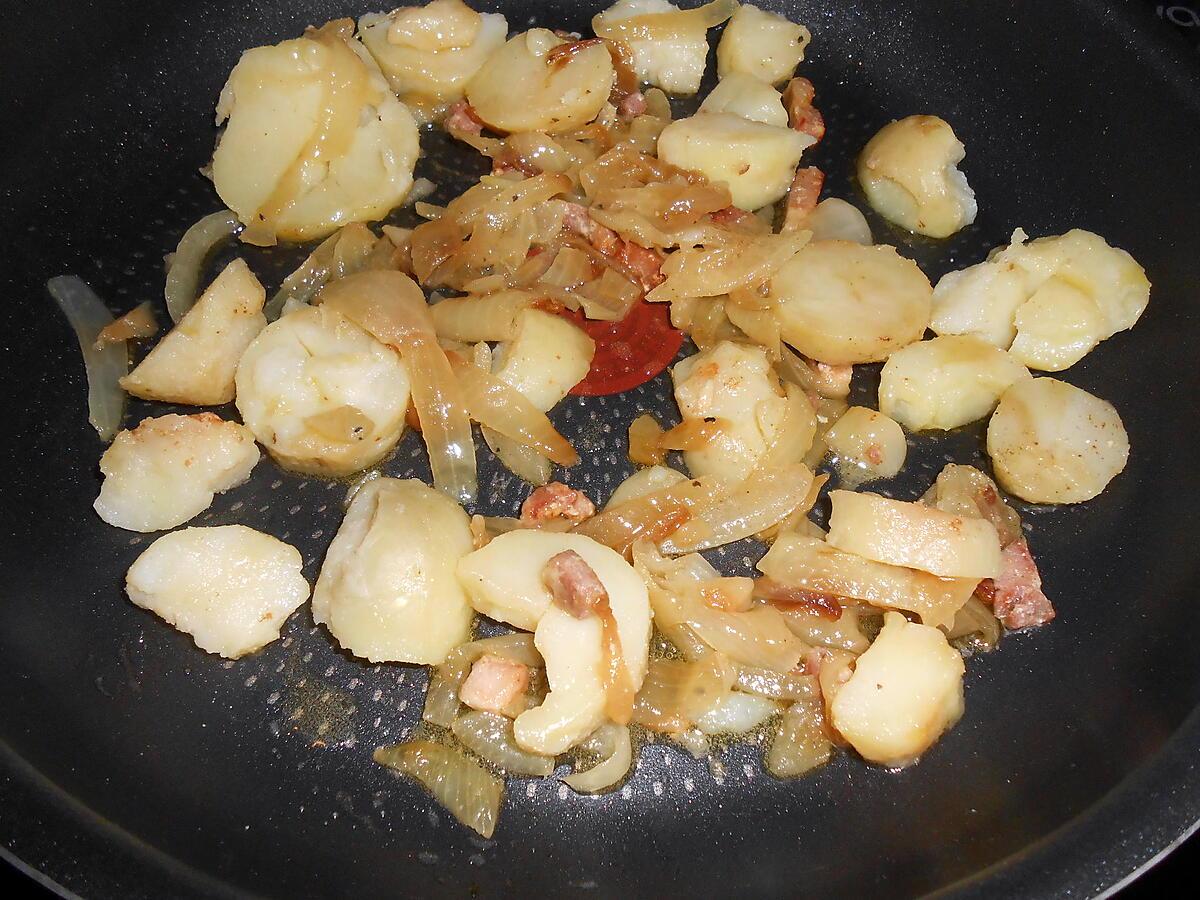 recette OMELETTE POMME DE TERRE LARDONS OIGNON