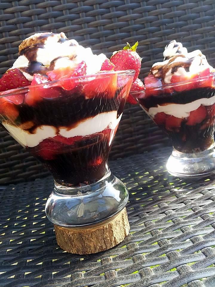 recette Verrines Fraises-Chantilly et chocolat noir