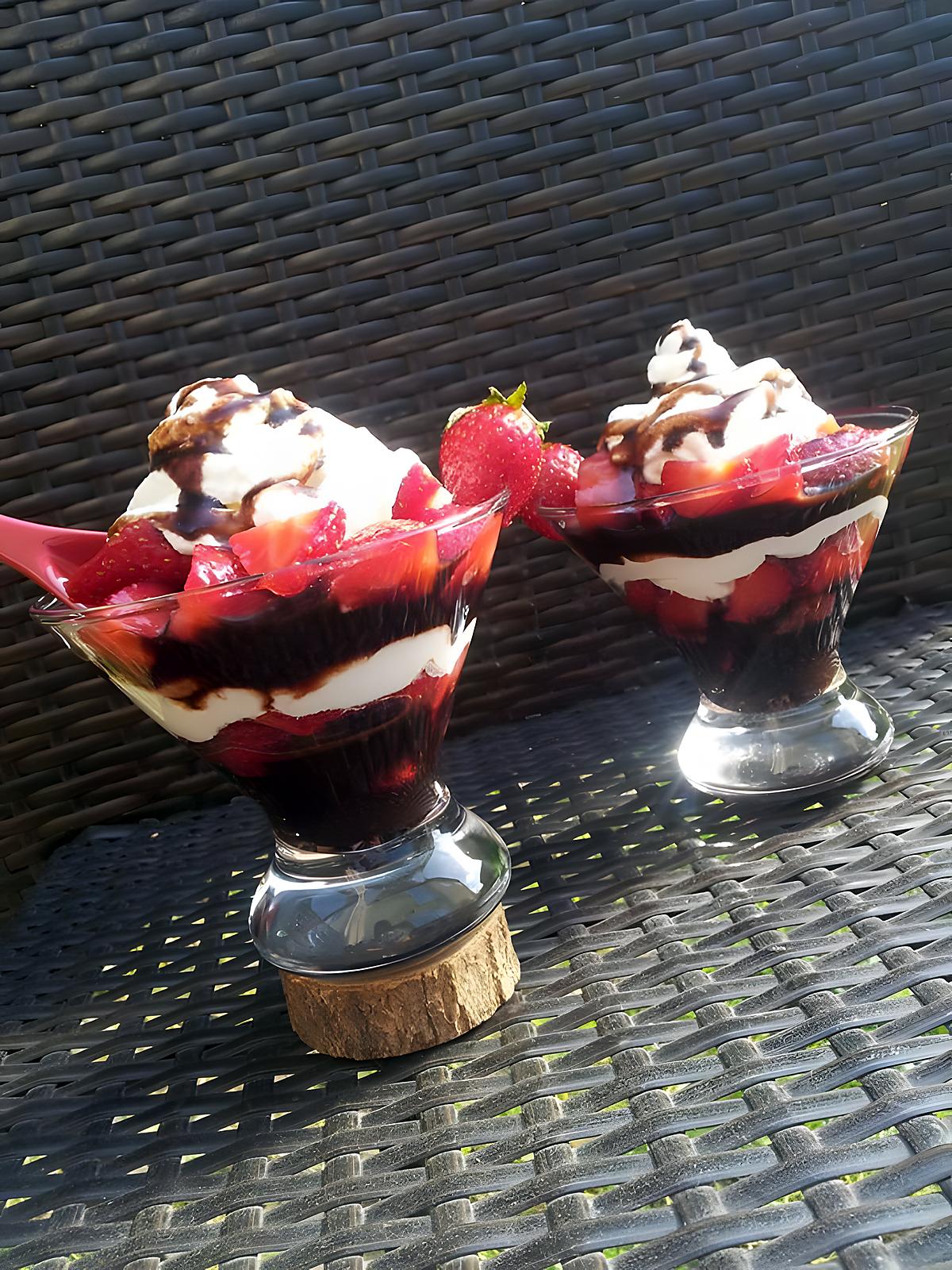 recette Verrines Fraises-Chantilly et chocolat noir