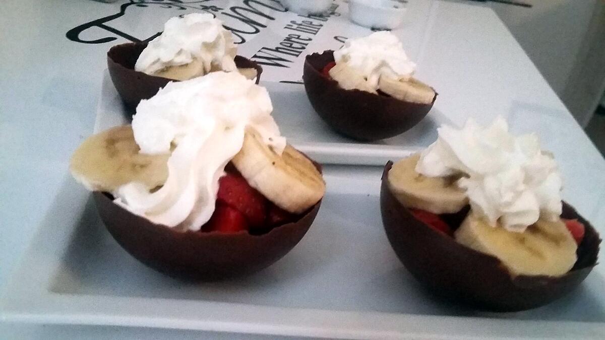 recette Salade de fraise banane en coque au chocolat