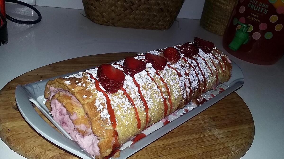 recette Gâteau roulé au mascarpone et aux fraises