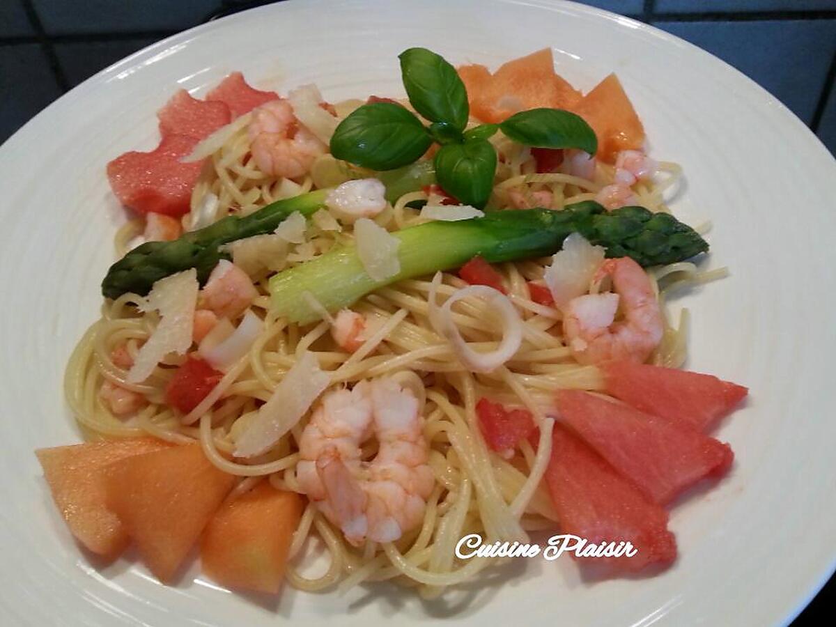 recette Spaghetti aux crevettes, asperges, tomate avec une touche fruitée et sucrée