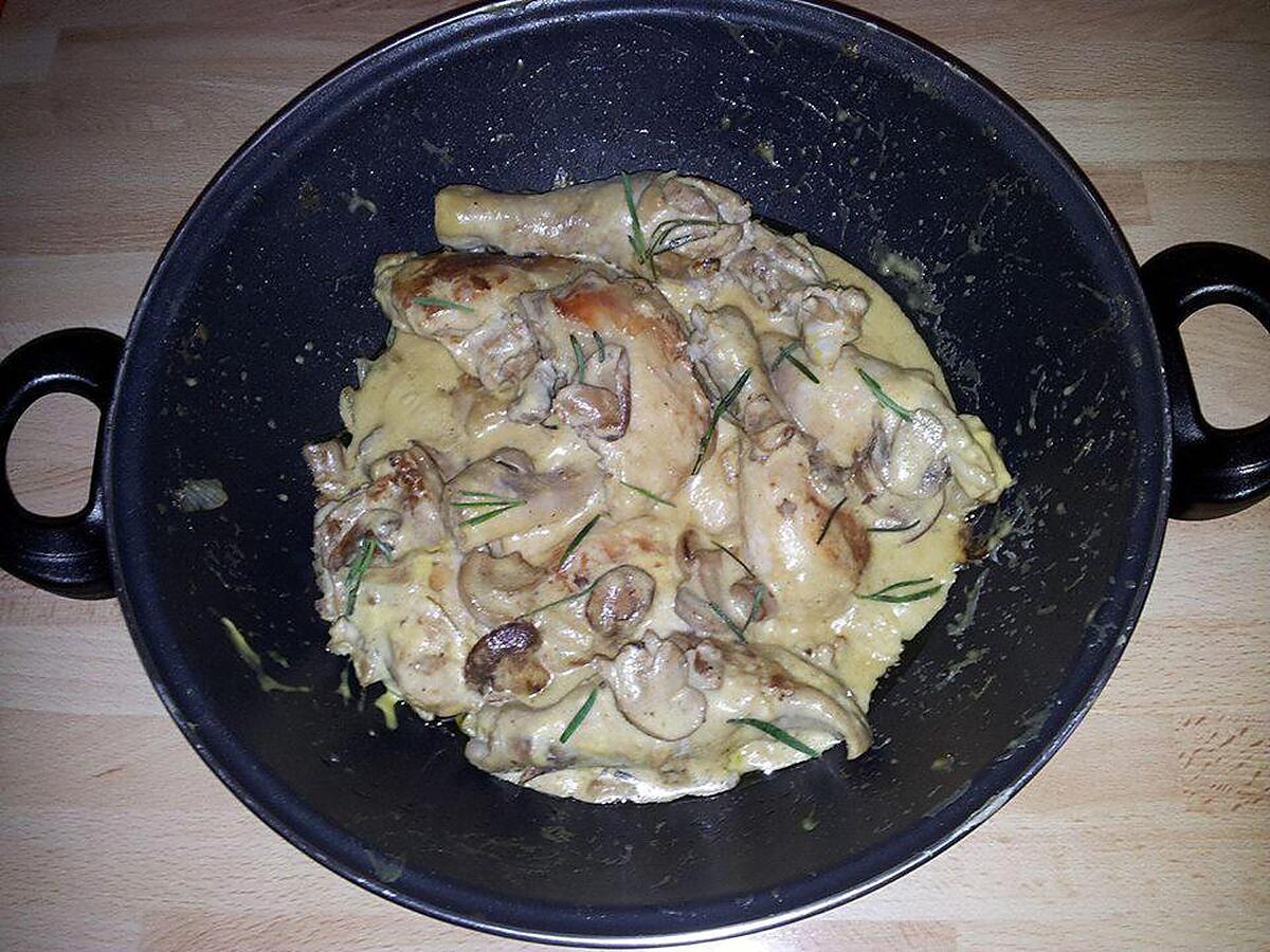 recette Poulet aux champignons sauce lait de coco-moutarde au romarin