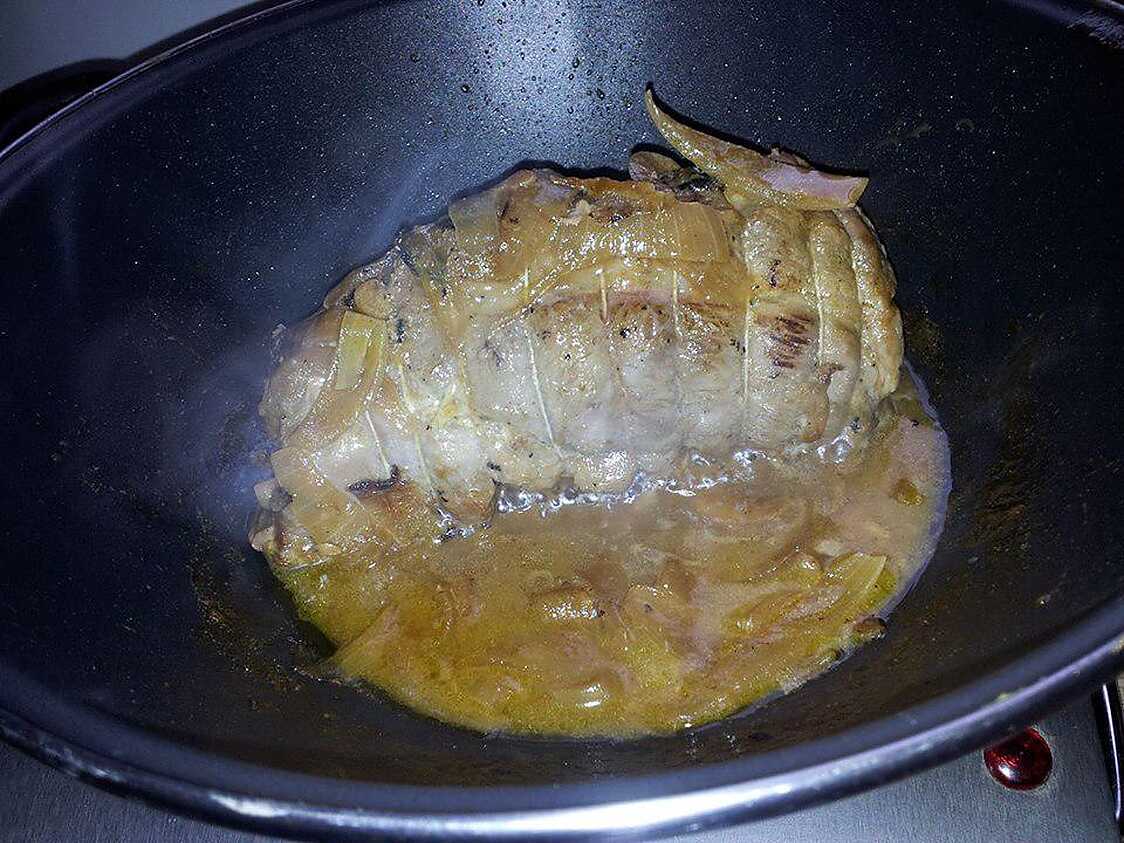 Recette de Rôti de porc aux oignons sauce à la moutarde-miel