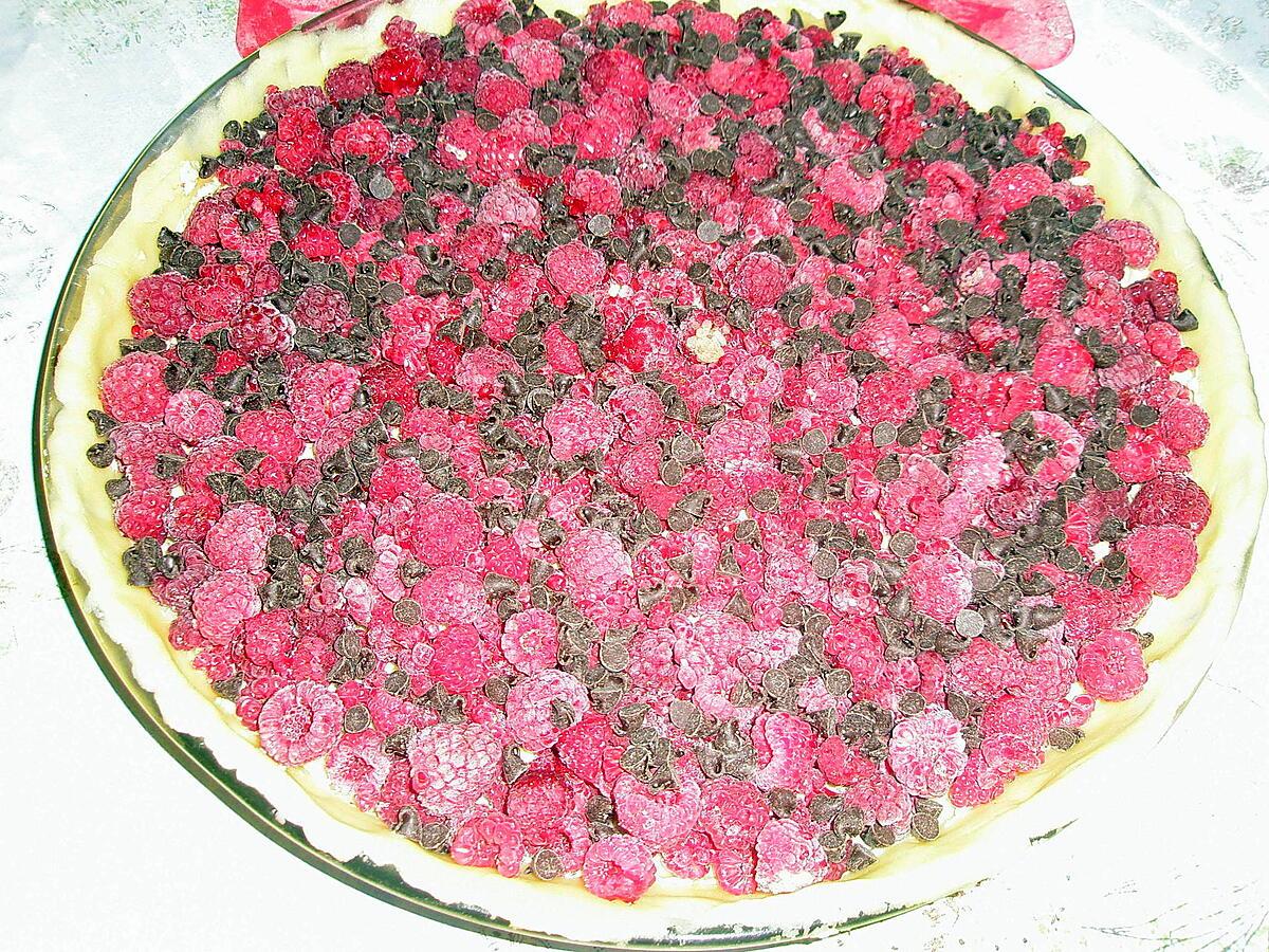 recette Tarte crumble aux framboises et chocolat