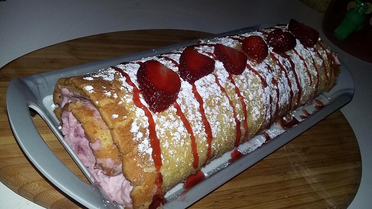 recette Gâteau roulé au mascarpone et aux fraises