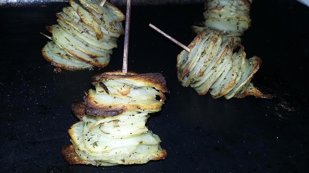 recette Brochettes de tranches de pommes de terre au thym