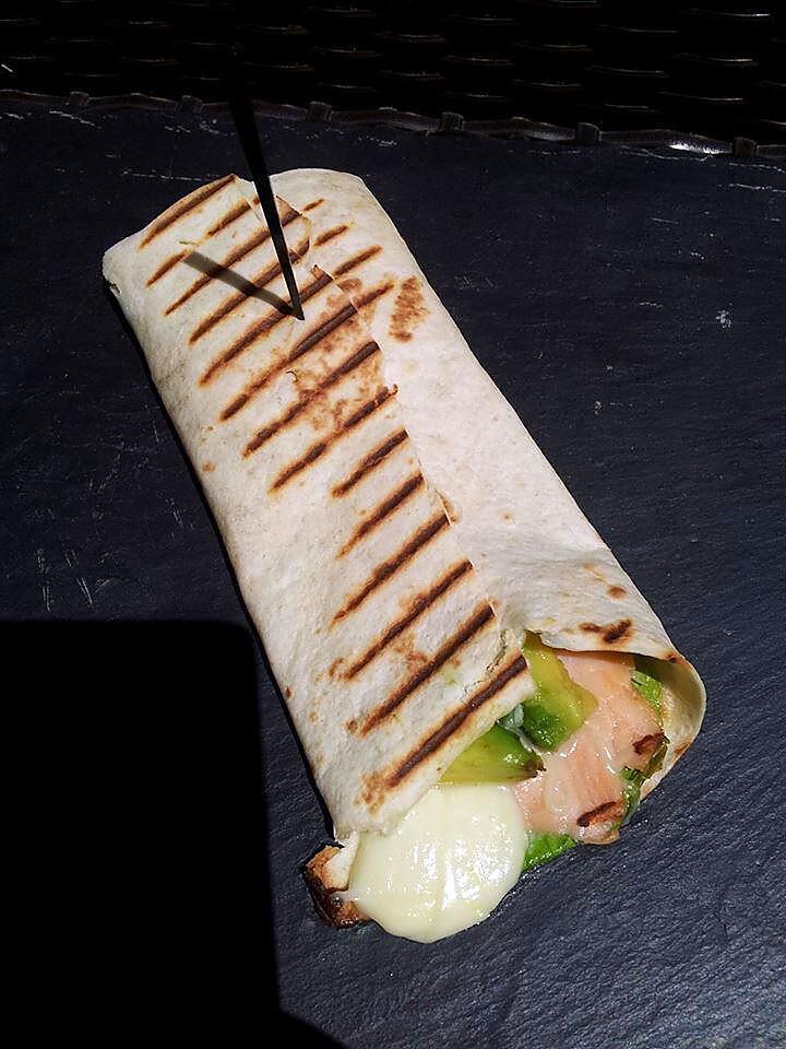 recette Wrap toasté au saumon avocat mozzarella