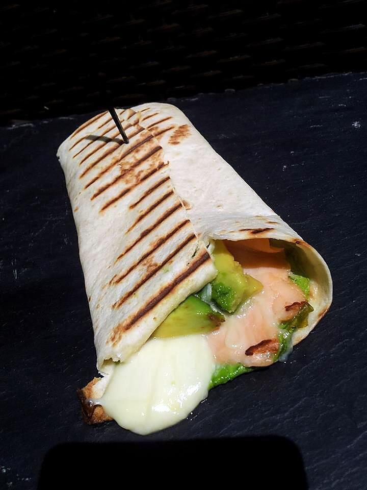 recette Wrap toasté au saumon avocat mozzarella