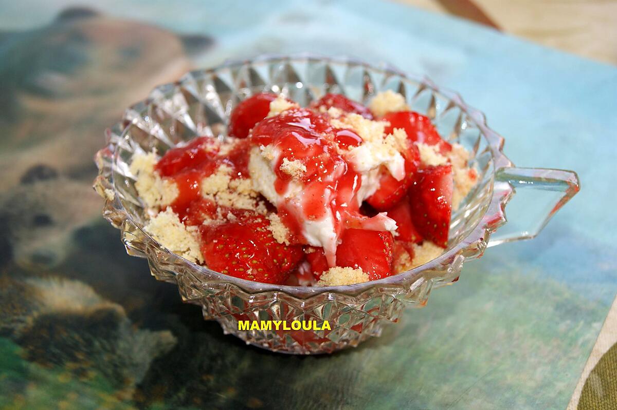 recette Trifle aux fraises et biscuits cuillères.