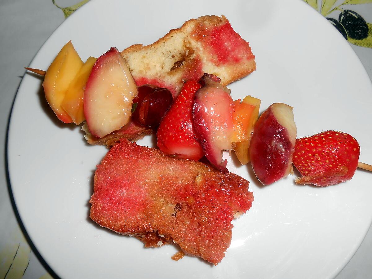 recette BROCHETTES DE FRUITS FRAIS POELEES AU MIEL