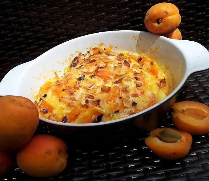 recette Clafoutis aux abricots et amandes(cuit au micro-ondes)