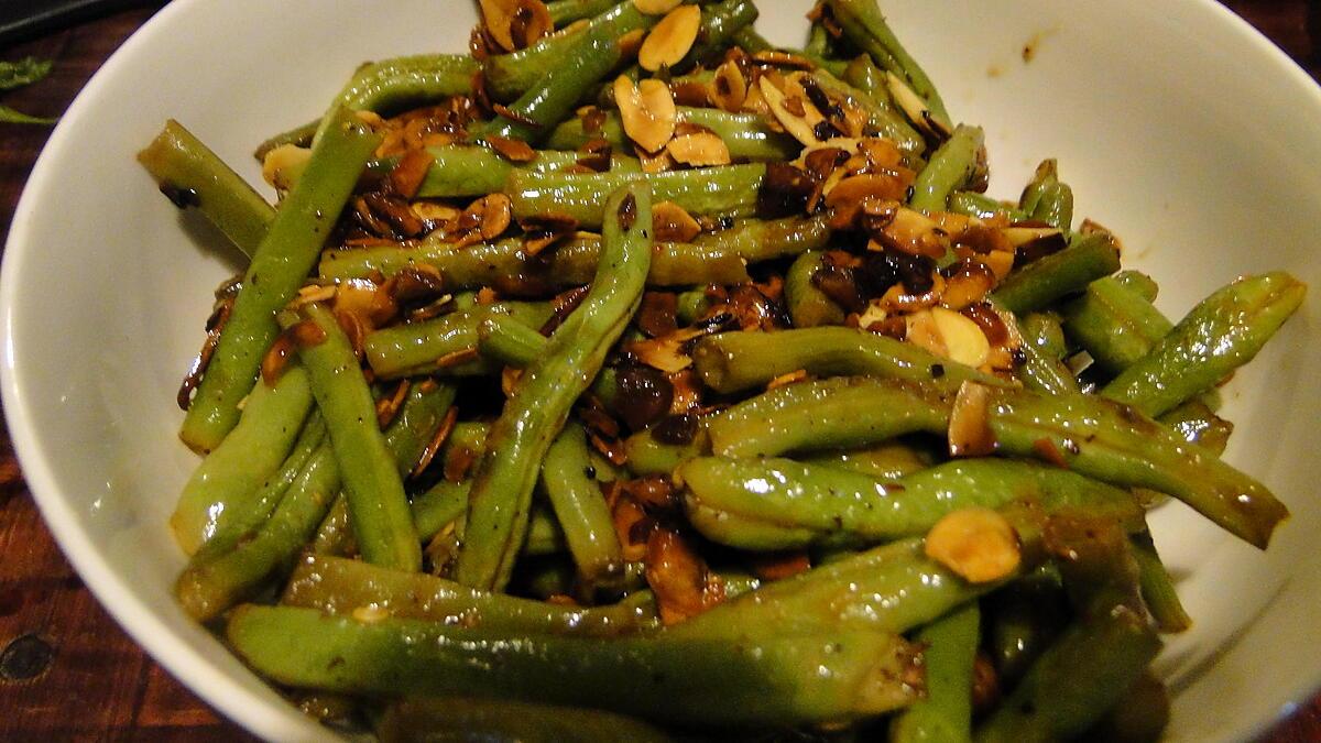 recette Haricots verts aux amandes et à l'ail