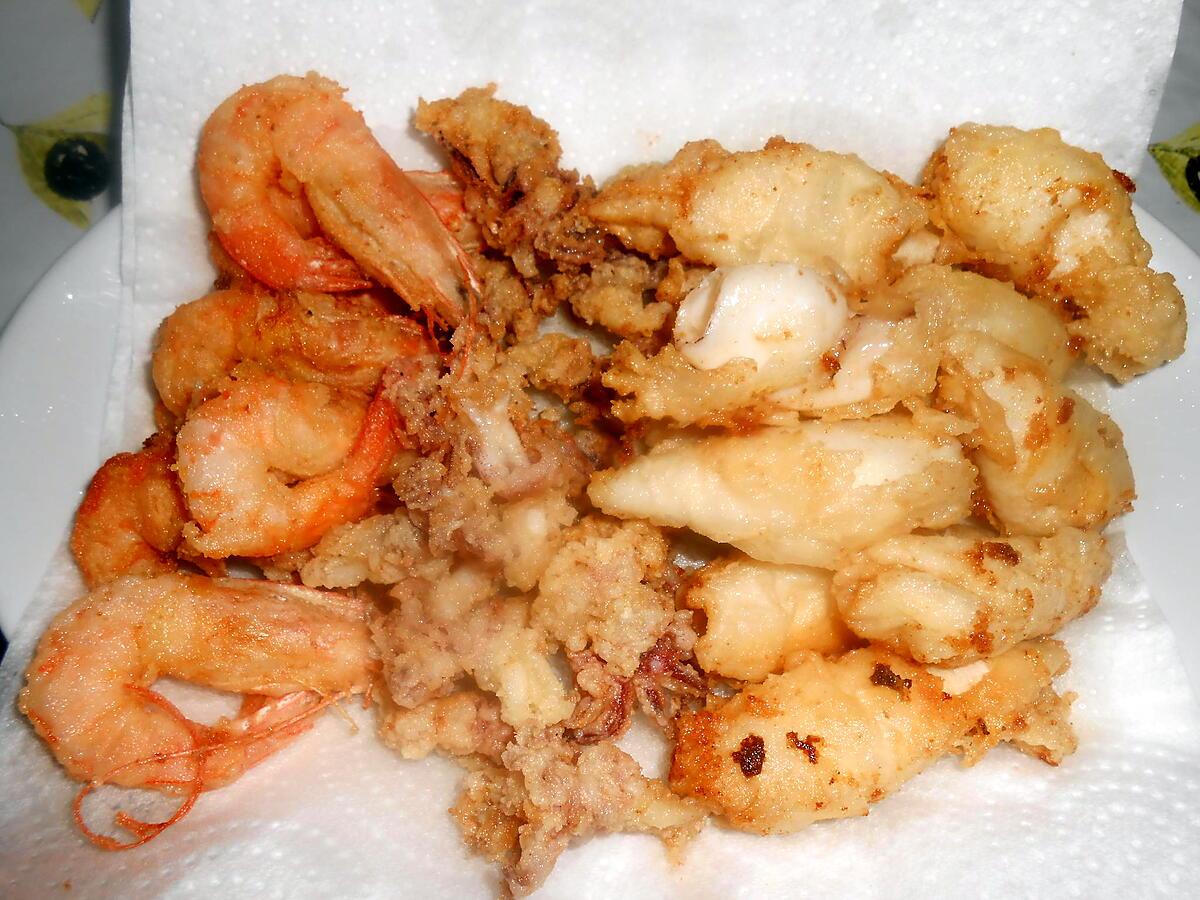 recette FRITURE DE CALAMARETTI ET CREVETTES