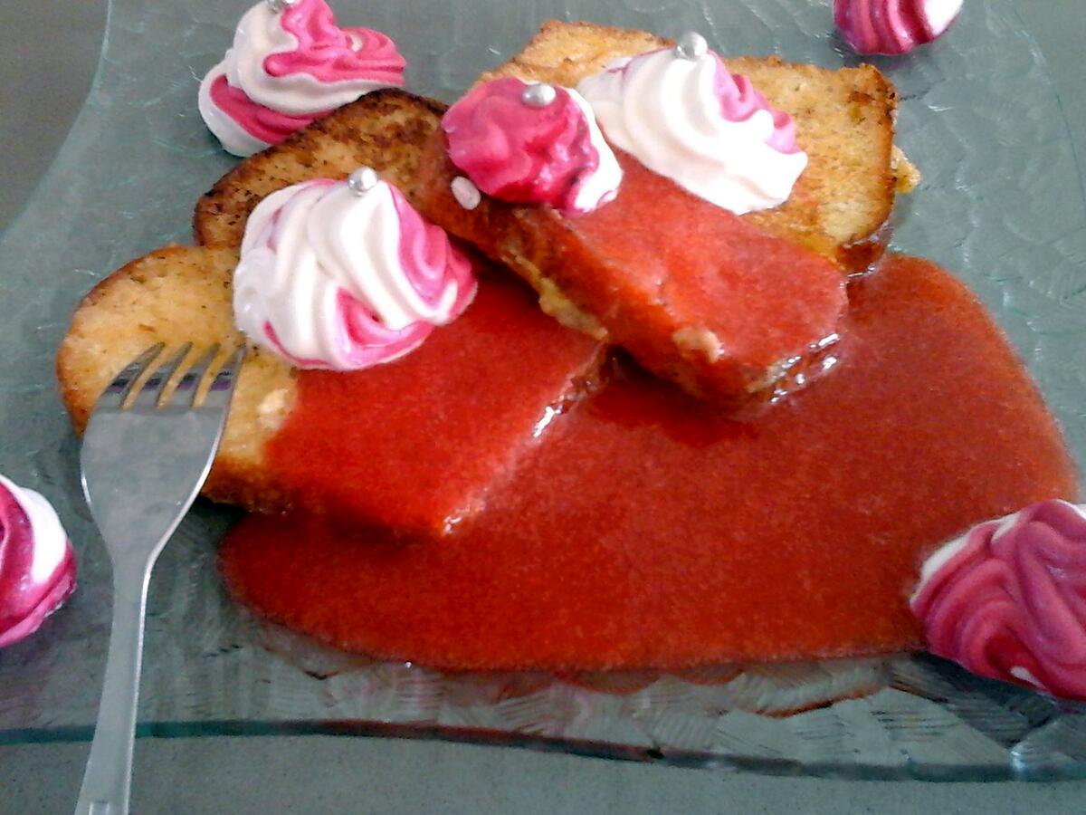 recette Brioche perdue coulis de fraises et chantilly bicolore