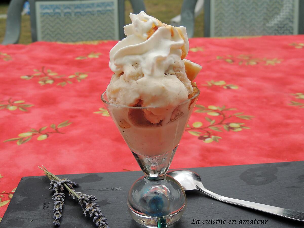 recette Glace aux pommes caramélisées et cannelle