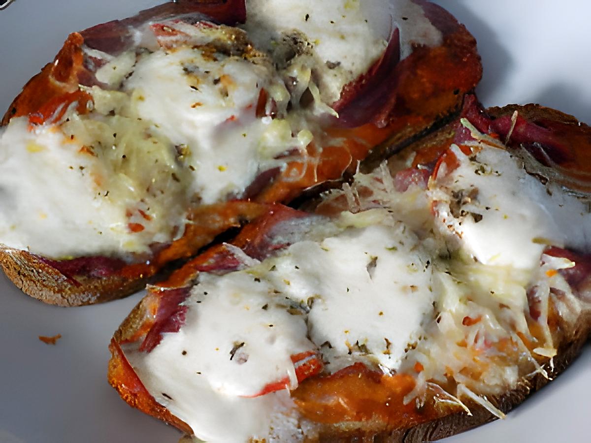 recette Bruschetta jambon cru/ mozzarella