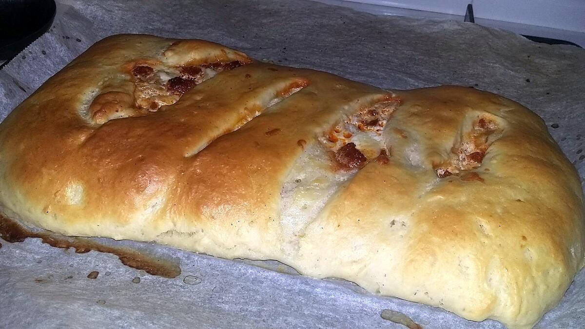 recette Fougasse moelleuse a la crème, au thon et chorizo