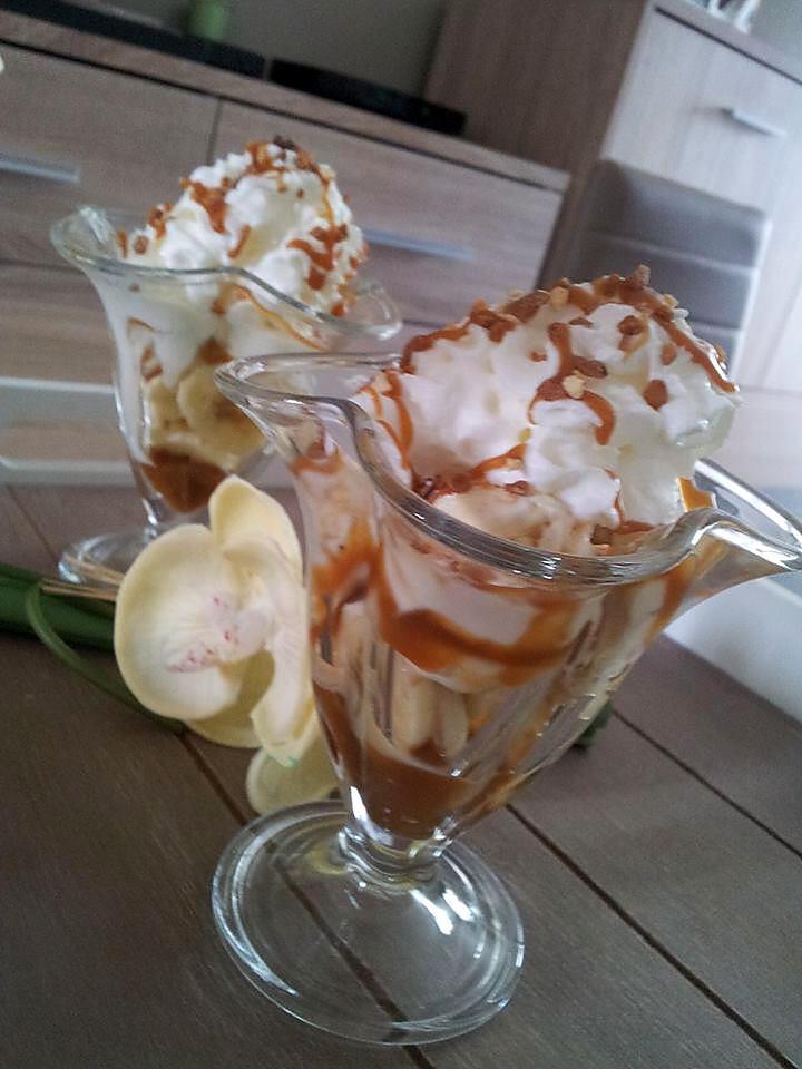 recette Coupes de glace banana split au caramel